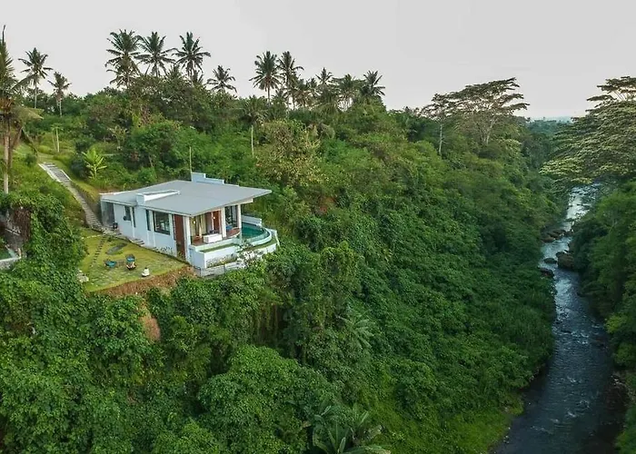 The Cliff Bali فيلة أوبود